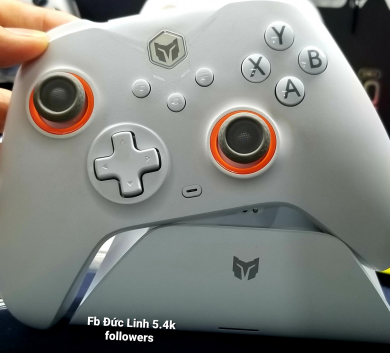 Tay cầm Bigbig Won Gall Hall White Like New Nobox